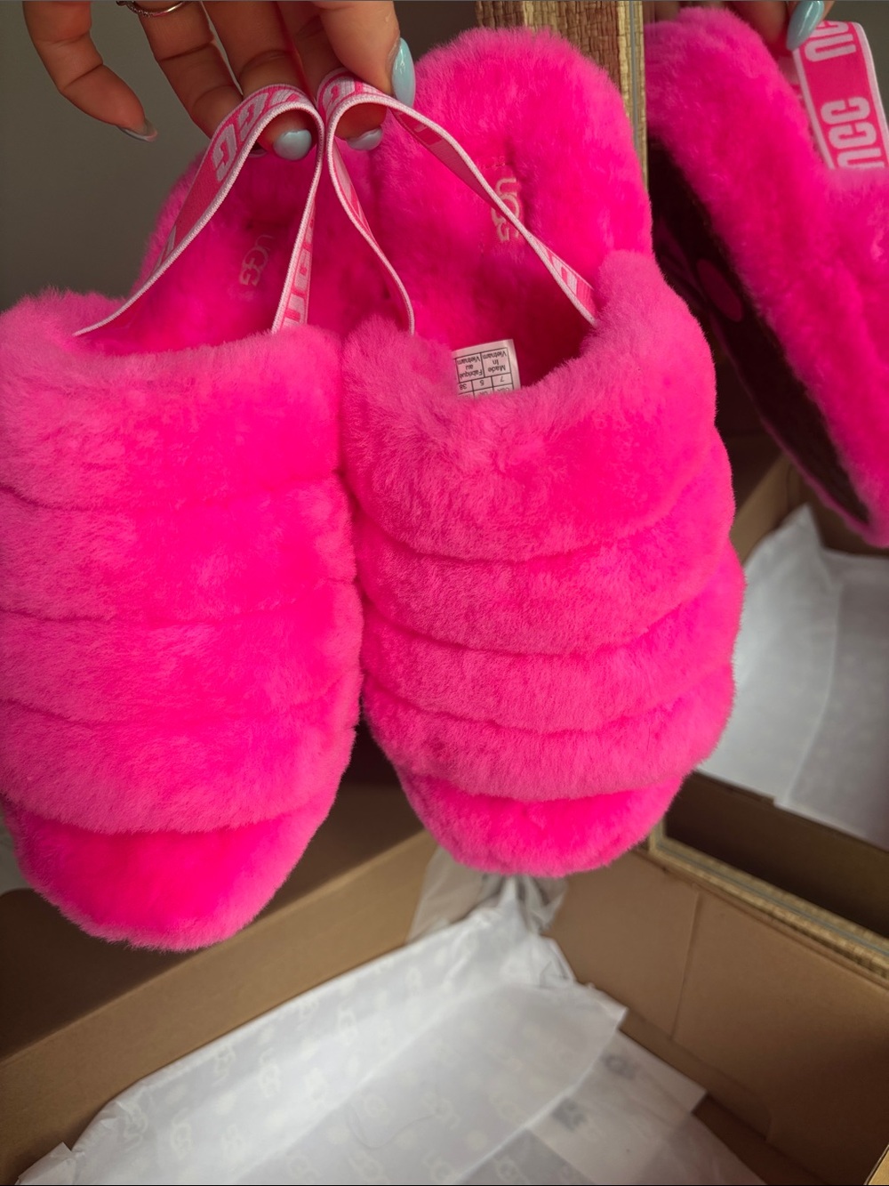 UGG pink slides
